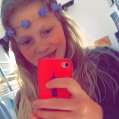 caroline20023's profile picture. 