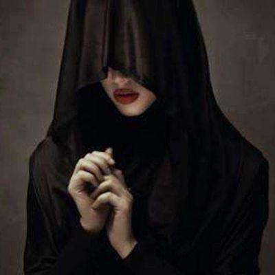 لاأعلم ماذا يخبئ لي الغد ؛ ولكن خبأت له حسن الظن بالله .