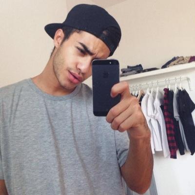 nikorpgye_'s profile picture. 1, 2, suce ma queue