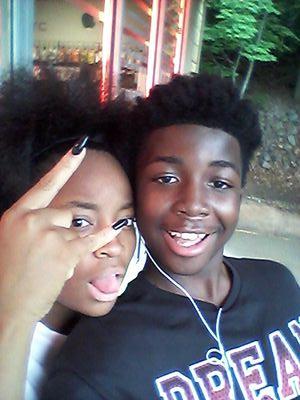 i live in north Carolina im trying to be a rapper i was born 2002 kik me @x_havock_x
