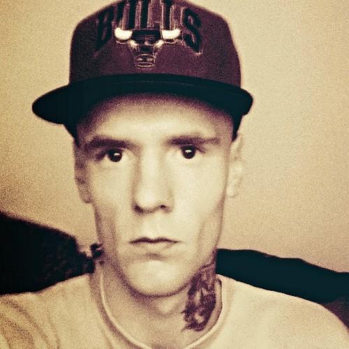 domrobson94's profile picture. 20 yrs old Born [05/07/94] love ❤ Rock music Hollywood Undead/Linkin Park/Limp Bizkit/Papa Roach/Bring me the Horizon/Slipnot/