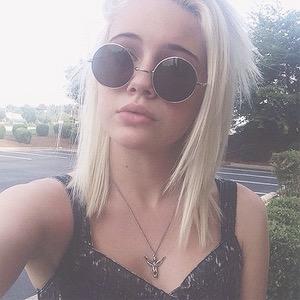 Beapgsbk's profile picture. boobs uhh