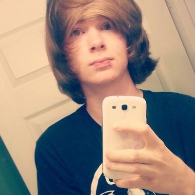 jac0bl0vesy0u's profile picture. you hate me I know it ;-; (GA)