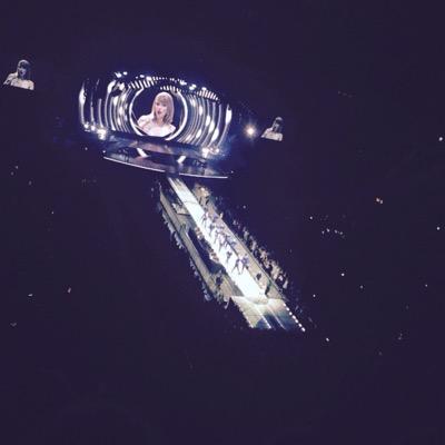 moonchildval's profile picture. Taylor Swift. Cats. Born in 1999.