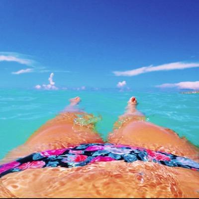 summervibes15_'s profile picture. good times