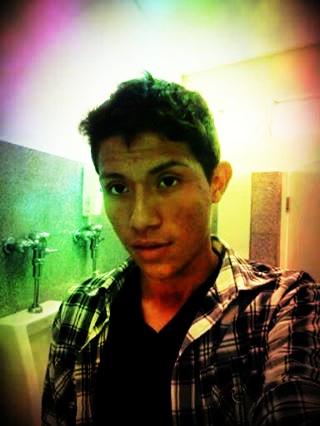 Hever_rubel's profile picture. bueno megusta la buena musica osea rl rock metal igual es mi royo y hago lo que quiero cuando quiero y megusta divertirme con mis amigos y megustan las pelicula