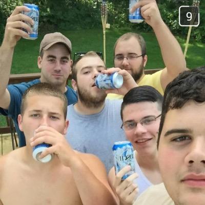 EcGxInSaNiTy's profile picture. 