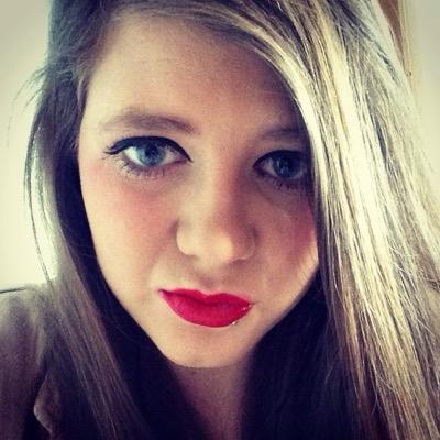 chloeeec2's profile picture. 