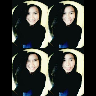 melaniefeny's profile picture. 14july1999                                                          ig: melaniefeny_