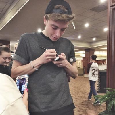 susboychomik's profile picture. im chomikordie