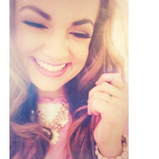 caitbaxter55's profile picture. chai. lipstick. giggles.