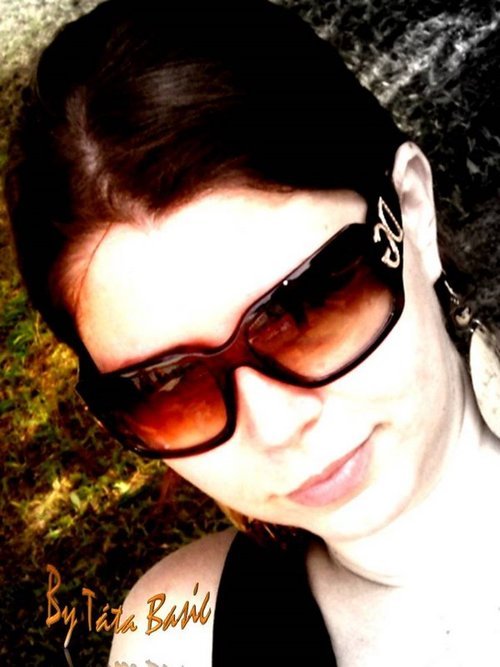 DeboraAraujo01's profile picture. 