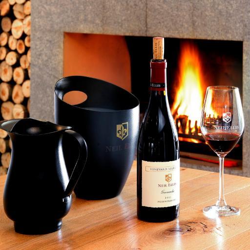 To make distinctive, refined wines that are expressive of their terroir and rank amongst South Africa’s finest.