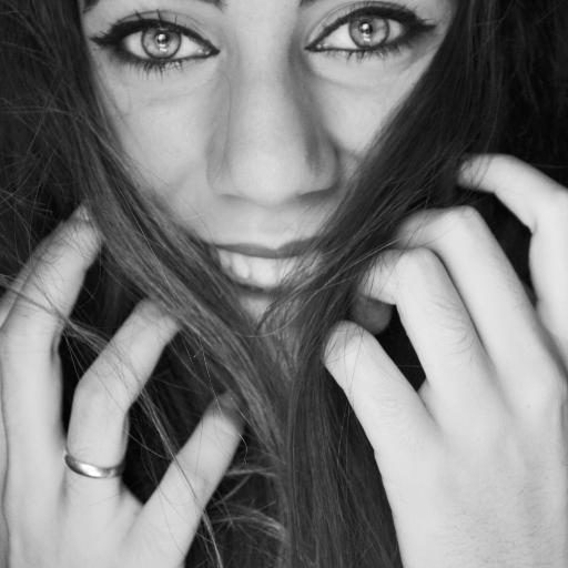 Aficionada de la fotografía ♥ luchando por conseguir mis metas
INSTAGRAM : MSPBOOKS
