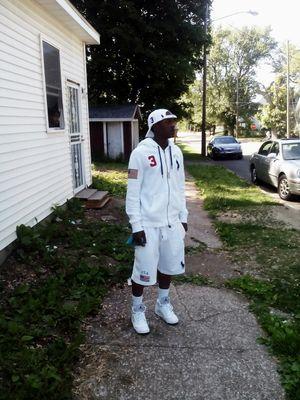 I make real nigga music Go listen now on http://t.co/8k7V1bywth 4nation knowledge bone . * rip Diego 40gang bitch