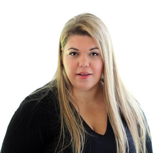 I'm Roxana, the baker and sometimes cook, the photographer and dish cleaner behind https://t.co/j4ANEJmR8y. Happy tweeting!