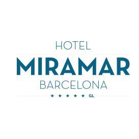 Un vanguardista palacio con vistas al Mediterráneo, con sorprendentes habitaciones, con apacibles jardines y piscinas. Descubre Hotel Miramar Barcelona 5* G.L.