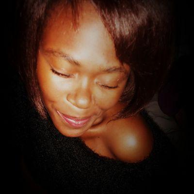 khodireina's profile picture. A journalist and artist