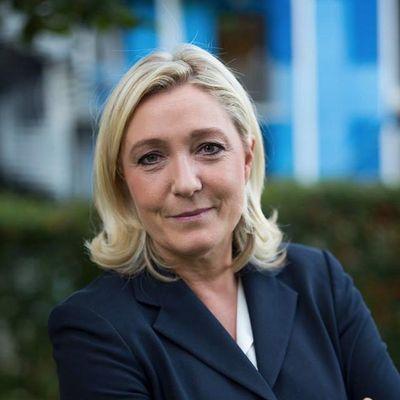brouteuse de chatte besoin de bites en enfer 1plainte 1 pipe