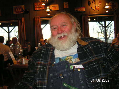 Darwinha1936's profile picture. 