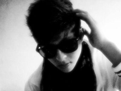 Nehymz's profile picture. 