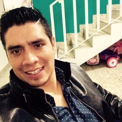 locutor de radio, conductor de tv. emprendedor y apasionado por contagiar buena vibra a los demás.