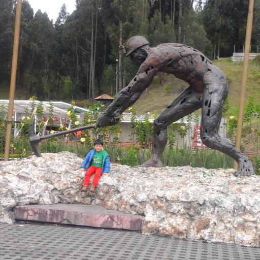 FernandoMezaAya's profile picture. Fuí filántropo, creyente y anarquista : ahora sólo soy antropoescéptico, ecohumanitario e internacionalista planetario,eruptando sentipensamientos y sarcasmos