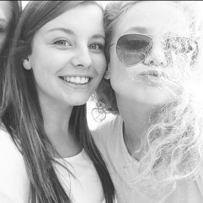 lisaterweele's profile picture. 'If they don't chase you when you walk away, keep walking.'