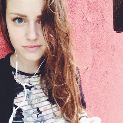 mycoffeeshow's profile picture. mad world)