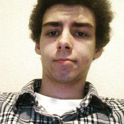 jcolehorrible_'s profile picture. Josh Cole. 
19. 
snapchat: fuush