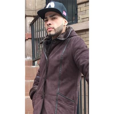 PeligroFilmz's profile picture. My name Is Buttonz or Peligro..i shoot all types of events..Music Video...Photo-Shoot - Background White ,Black, AND ETC ...EDITt