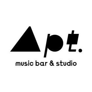 祐天寺駅から徒歩1分、musicbar&studioApt.

店主がDJだけあって様々なジャンルの良質な音楽が流れる。

DJブース、プロジェクター完備され各種パーティーに対応可能。

店内には制作、レコーディングスタジオも完備されたそこはまさにエンターテイメントアパートメント。