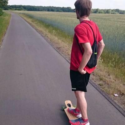 MotenTV's profile picture. • Youtuber(im Aufbau) • 21 • Berlin • Verrückt •