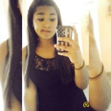 - É que eu te amo e falo na sua cara se tirar você de mim não sobra nada o teu sorriso me desmonta inteiro (...) @luansantana