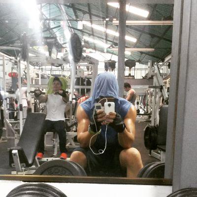 contador público, comerciante , fitness, motero, jodedor