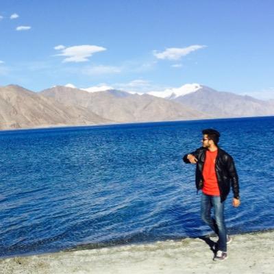 On-track...Off-track... thats how my journey goes on... But will find my way. Snapchat=chinu7879,Instagram=chinu7879,,Skype=chinu 7879,BBM=5339A381