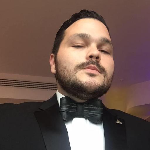 PR Professional. Senior Public Relations Manager @Forbes_Books
🌎 citizen ✈️geek 🐶 lover (He|Him|His)