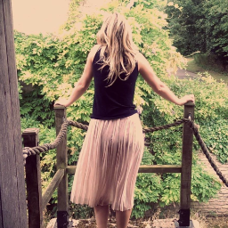 Founder Botanic Shed, Horticulturalist, Garden Therapy Facilitator,
Environmentalist, Podcast Host, BBC Radio Oxford contributor