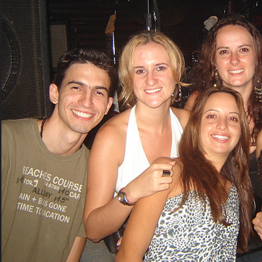 paraeleo's profile picture. 