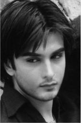 13fb9ff8a72b470's profile picture. ‏‏‏‏‏‏‏‏‏سيدخل بحياتكم شخصآ إما سيسعدها وإما سيجعلها خرابآ يصعب ترميمة