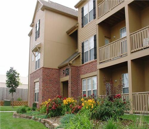 Canyon Court is a gorgeous, luxury apartment complex that offers spacious 1, 2, and 3 BR apartments. We're under NEW management! Call Brittani at 785-832-8805!