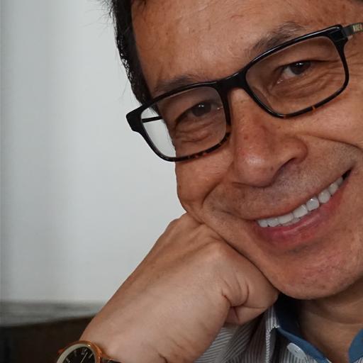 Journalist, University Los Libertadores. Maestro de ceremonias. Director Magazín de la Radio y del portal http://t.co/tyPIIej9gq