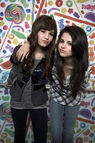 i love JOE JONAS, i love jonas brothers, and camp rock, taylor swift, miley cyrus, demi lovato, selena gomez and hsm