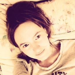 alessa_foresta's profile picture. Есть только два критерия: есть мурашки - нет мурашек. Всё. И так во всём. Тебя или торкает или нет.