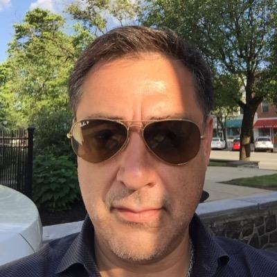 LuisMar57892711's profile picture. 