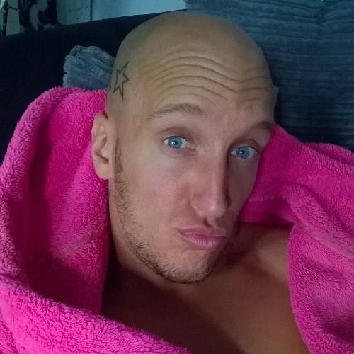 seany85willy's profile picture. I  am as cool as the other side of the pillow