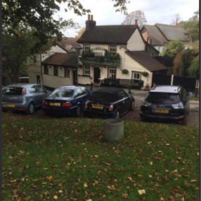 the ramblers rest in chislehurst, where we have been serving traditional ales since 17th century.
A lovely little country pub tucked behind a gentle slope.