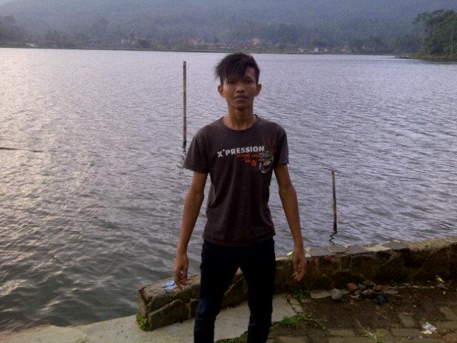 g0binc0munity's profile picture. Mencari pasangan yang sejati , tdak memandang apapun ,