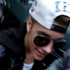 my beliebers chagend my conta bancária né seu vagabundo