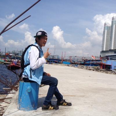 sulection_'s profile picture. Keep listening to music, cause it gets you through everything, i promise.